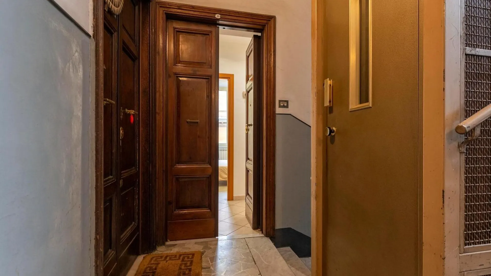 Redseven Rome Apartments