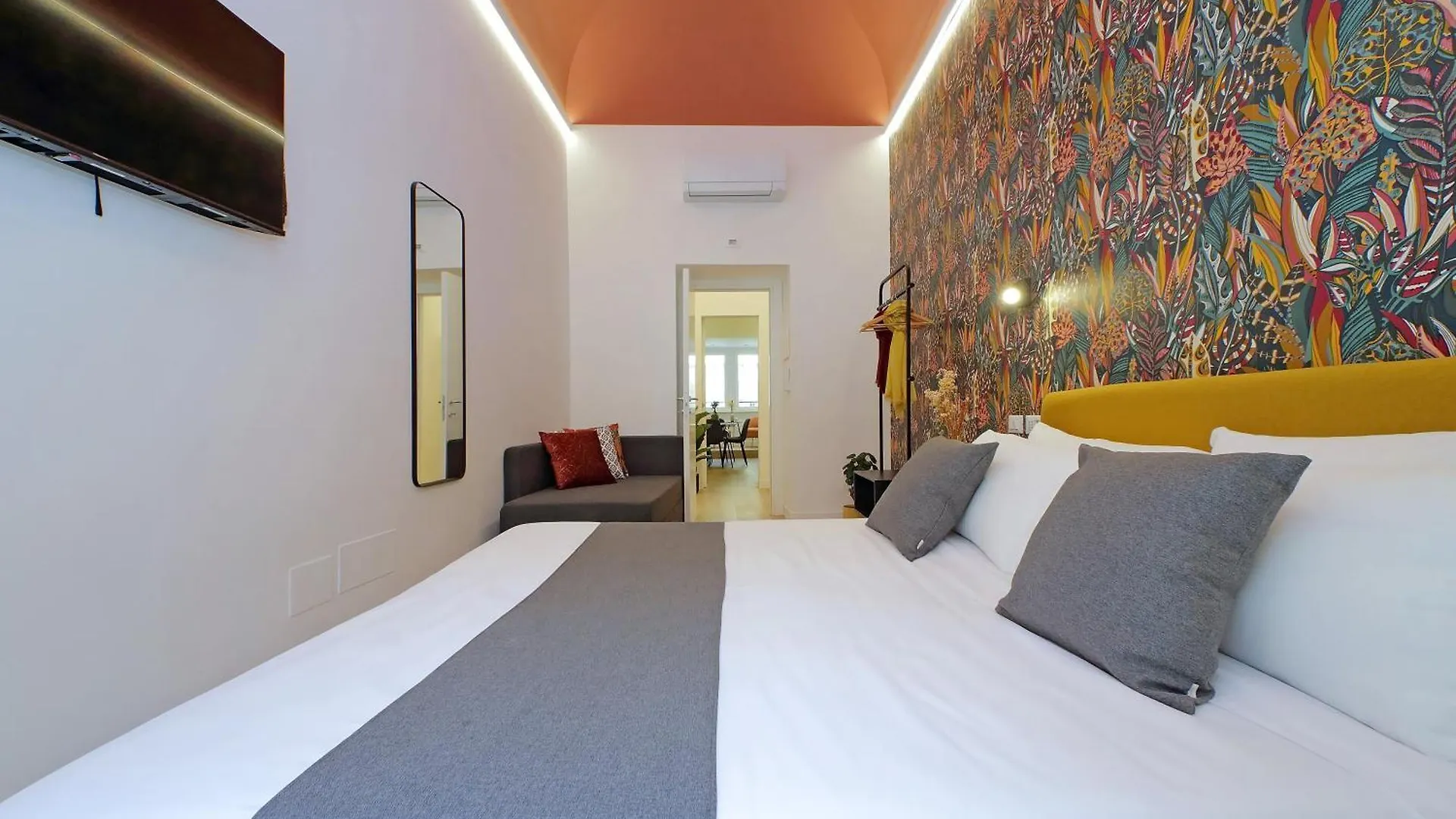 Redseven Rome Apartments