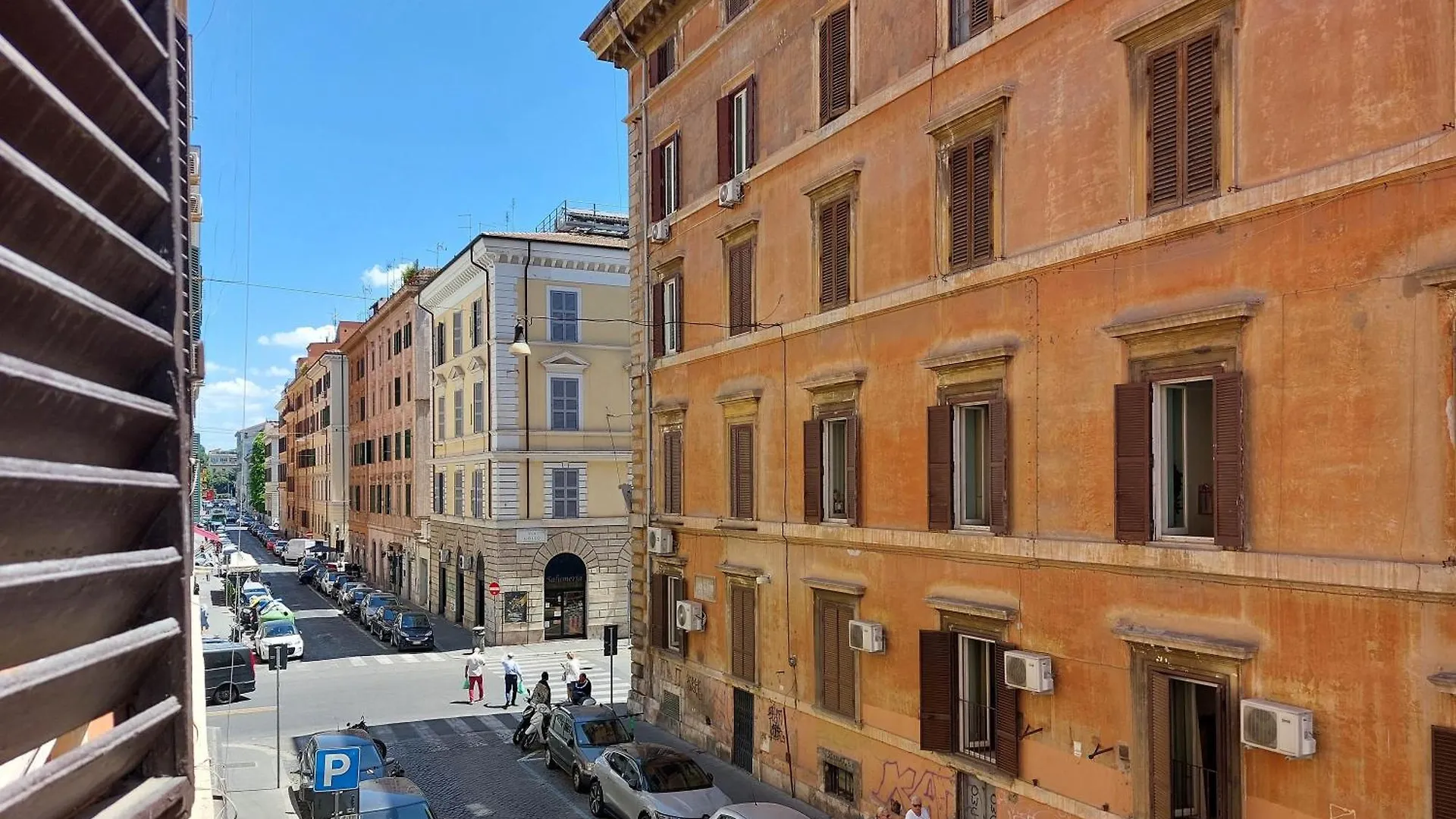 Redseven Rome Apartments