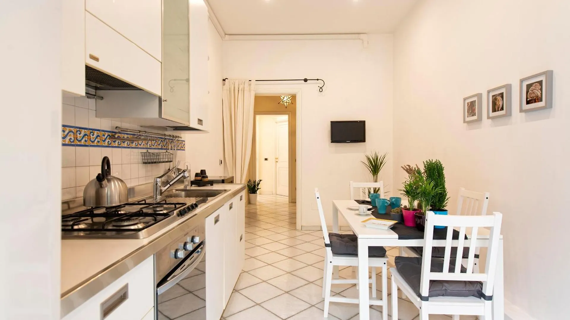 Redseven Rome Apartments